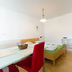 Sincere 1830 2* Ljubljana