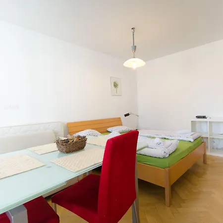 Sincere 1830 2* Ljubljana