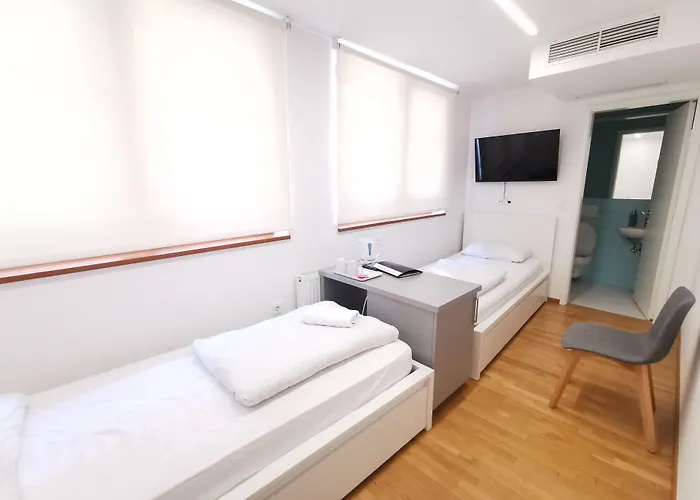 Sincere 1830 ゲストハウス 2*